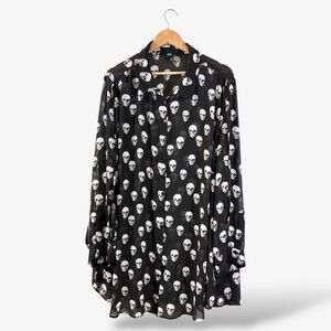 Torrid Skull Blouse Size 4X Black Sheer Long Cutout Sleeve Tunic Button Down Top